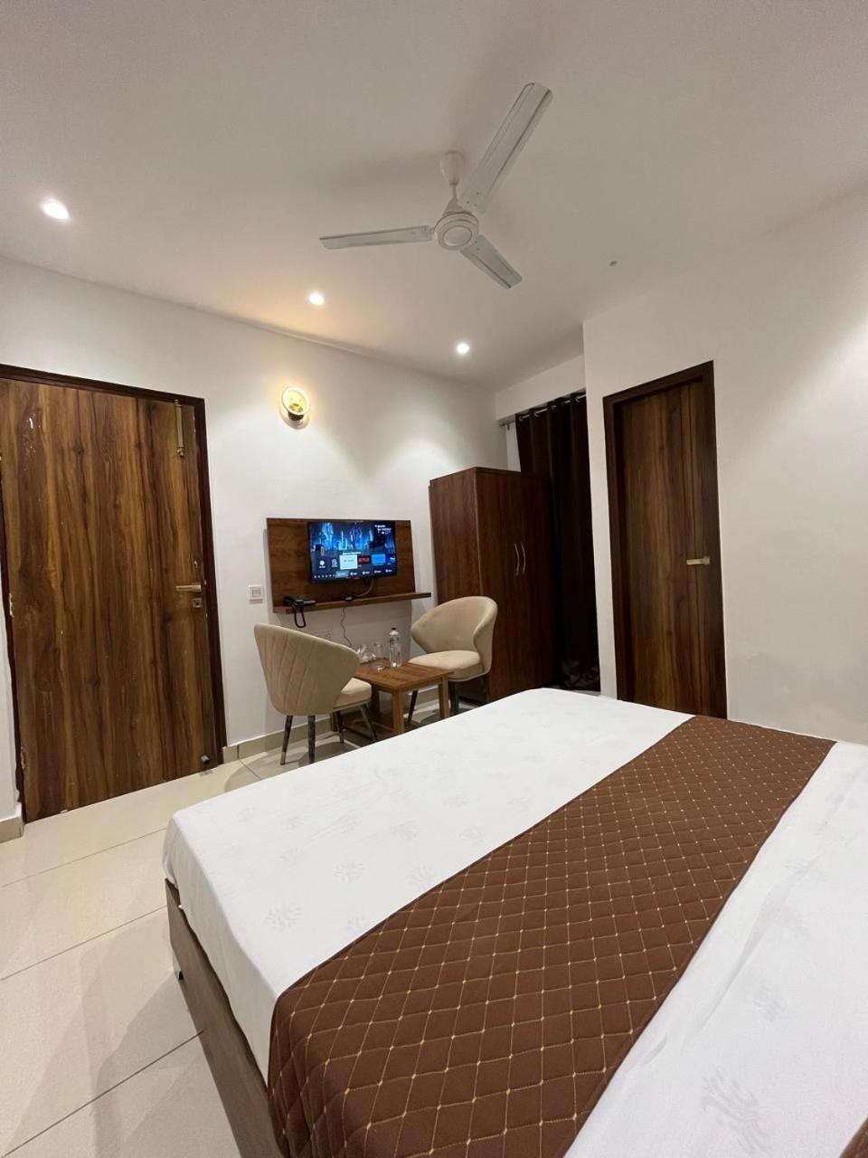 Hotel Platinum Inn Лудхиана Экстерьер фото