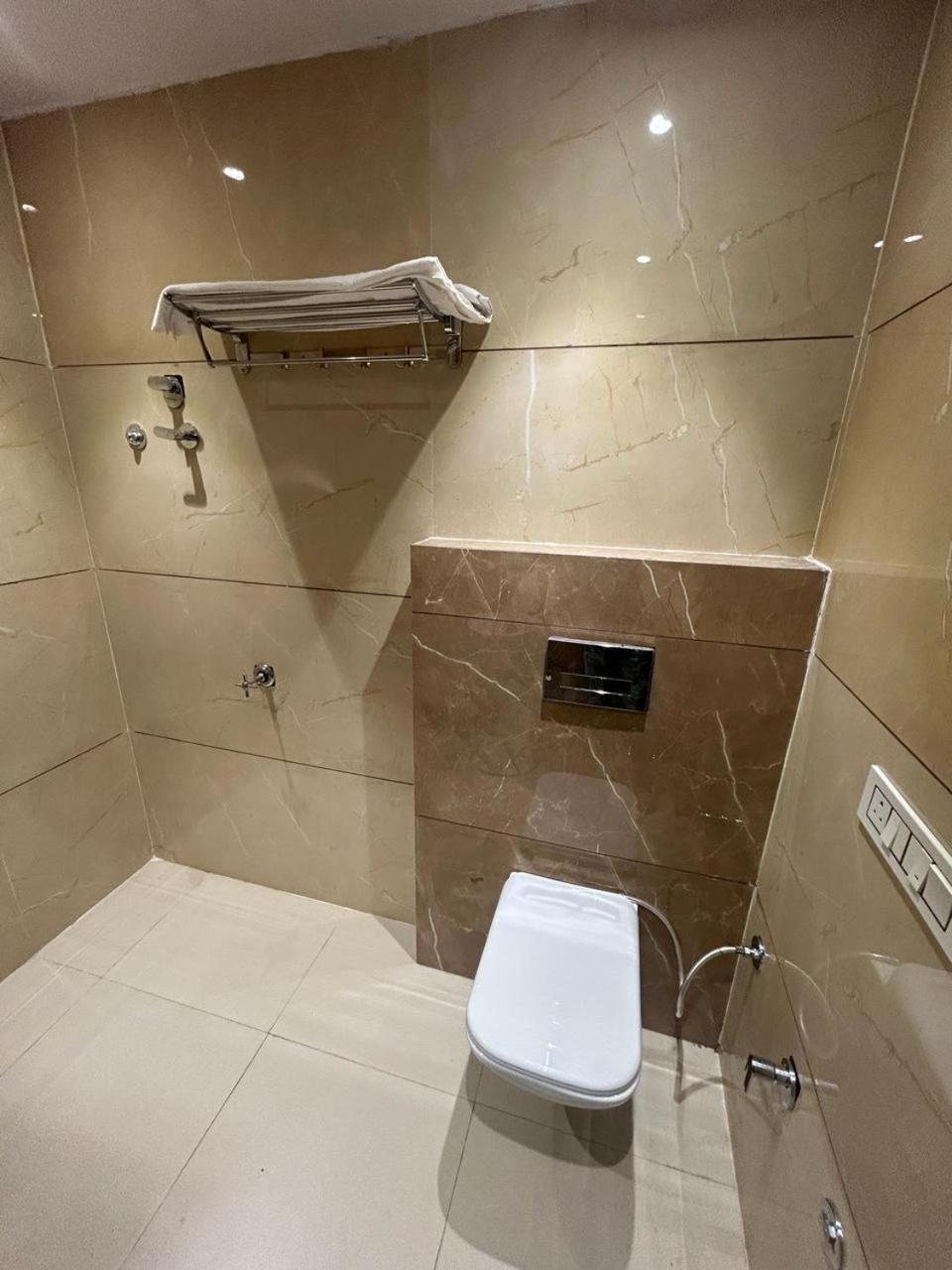Hotel Platinum Inn Лудхиана Экстерьер фото